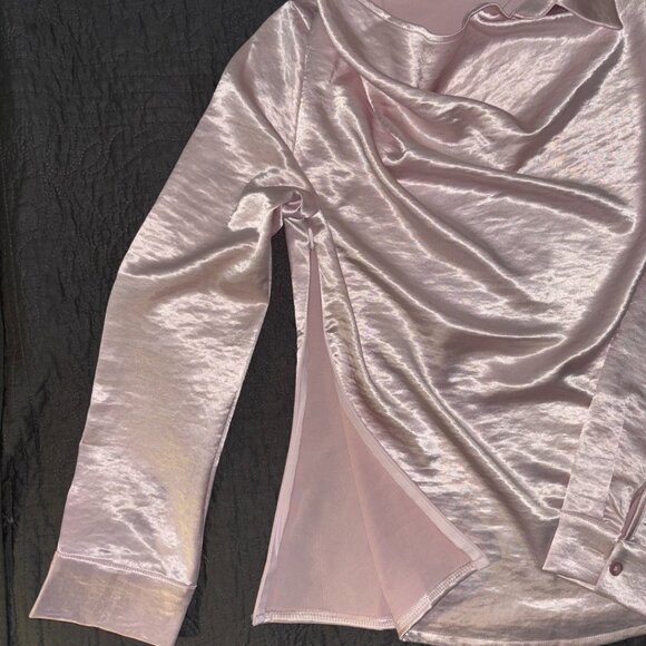 Gorgeous Pink Blouse with Luxurious Satin Finish, Size Small - Picture 8 of 9